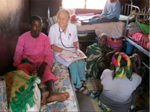 Elisabeth im Krankenhaus in Kamerun